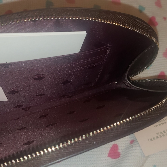 Kate Spade Wristlet - Picture 4 of 6